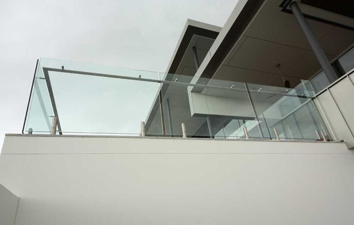BAW-RAILING-SYSTEM-ON-MINI-POST-04