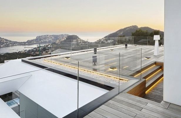 baw-glass-railing-design-03